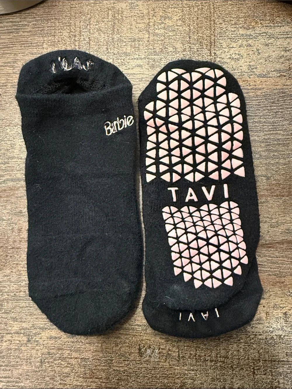 Tavi Barbie Black Low-Cut No-Show Grip Socks with Pink Logo Embroidery